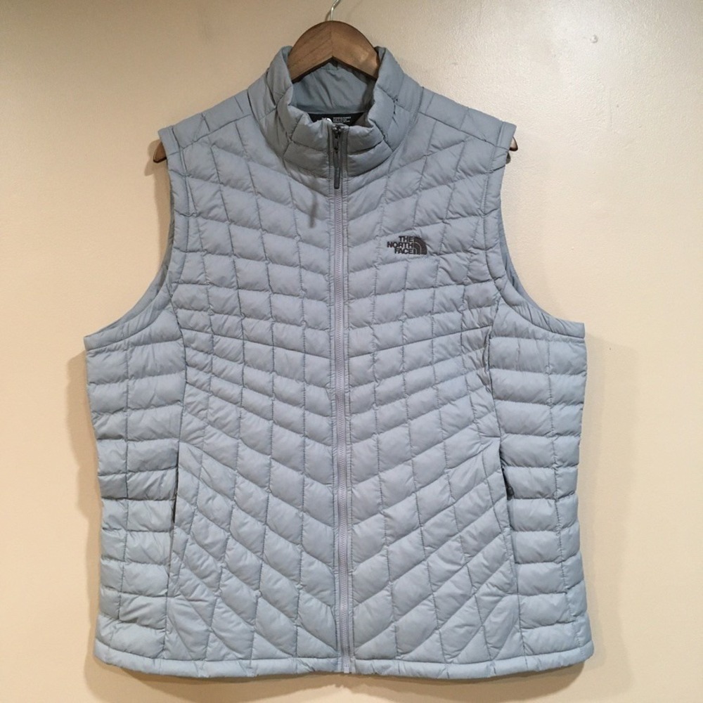 The North Face ThermoBall Quilted Puffer Vest Womens XXL Gray Eco Insulated Hike